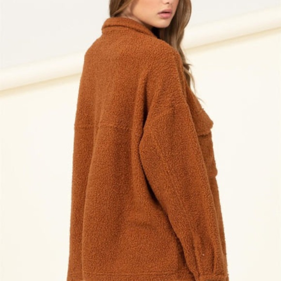 Shacket - Picture 3 of 4